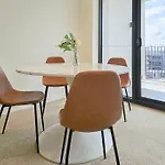 Living By Water Marina Square 2Br Apartment
