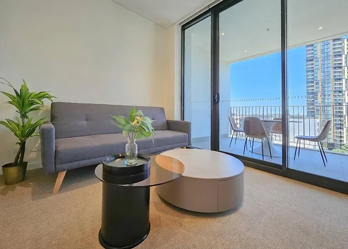 Living By Water Marina Square 2Br Apartment