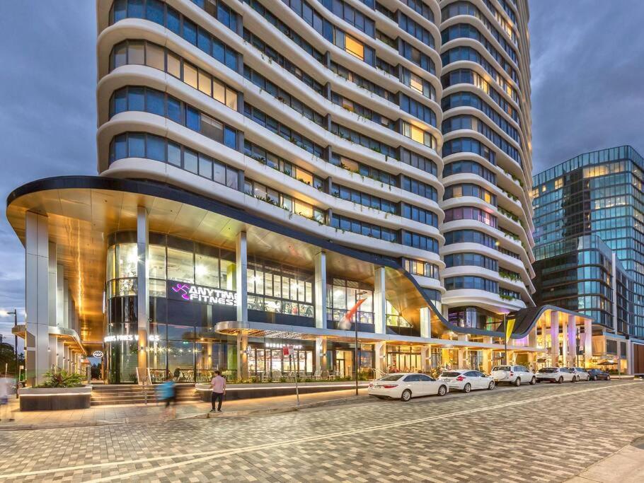 Apartment Living By Water Marina Square 2br